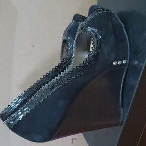 Black Wedge Heartbreaker Carlos Santana